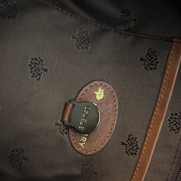 Mulberry Tan Leather Shoulder Bag with Gold Accents - Picture 12 of 12